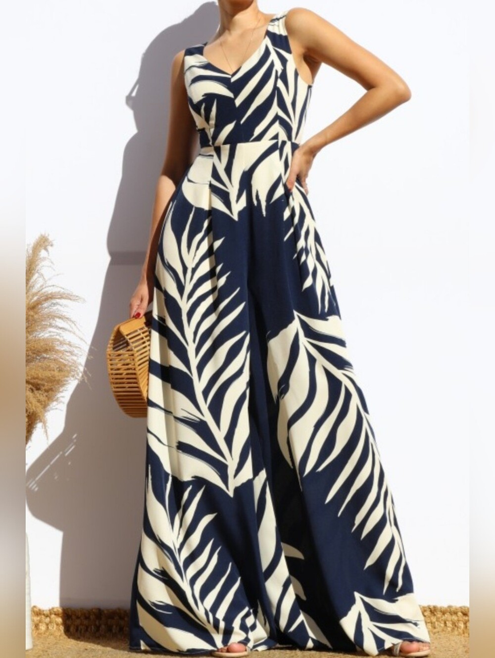 Women's Tropical Print Wide-Leg Jumpsuit in Navy & Cream-Large NWT